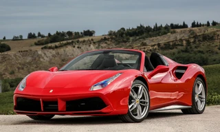 Siêu xe Ferrari bị triệu hồi tại Việt Nam
