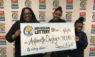 Bà mẹ Mỹ trúng độc đắc nhờ tính nhầm tuổi của con