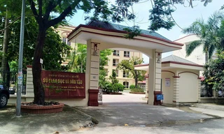 Khởi tố 3 giáo viên liên quan vụ án gian lận thi ở Hòa Bình