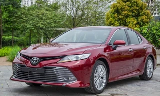 Sedan phân khúc D: Cán cân ngày càng lệch?