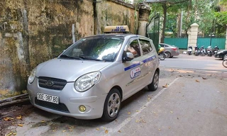 'Chặt chém' khách Tây 450 nghìn, tài xế taxi bị phạt 9 triệu đồng