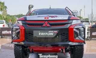 'Cận cảnh' chiếc xe cùng đội đua Việt Nam chinh phục Rally châu Á