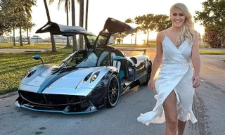 Cô nàng nóng bỏng lái thử siêu xe hút hàng triệu người xem