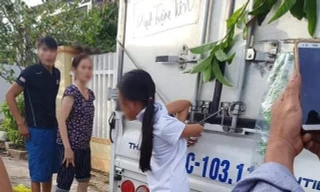 Công an vào cuộc vụ bé gái 12 tuổi bị cột chân, trói tay vào thùng xe tải