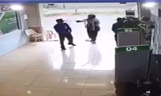Người bịt mặt cầm súng vào ngân hàng xác định là thượng úy Công an huyện Triệu Sơn
