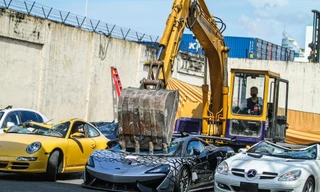 Philippines phá hủy hàng loạt siêu xe đẳng cấp