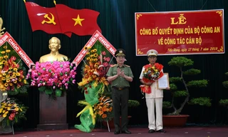 Thượng tướng Nguyễn Văn Thành, Thứ trưởng Bộ Công an trao quyết định bổ nhiệm Giám đốc Công an tỉnh Tiền Giang cho Đại tá Nguyễn Văn Nhựt