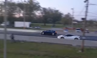 Ferrari 458 'tỉ thí' với xe điện Tesla: Xe nào sẽ thắng?