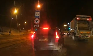 SUV chen lấn, nhận cái kết đắng