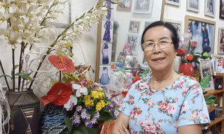 ‘Bà giáo’ tuổi 80 ở Hà Nội bật khóc vì hành động của một học sinh