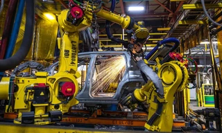 'Khủng hoảng' chip bán dẫn khiến ngành ô tô thâm hụt 210 tỷ USD?