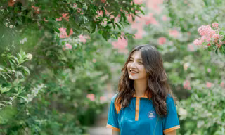 Nữ sinh Thương mại thường bị nhầm là gái lai Tây