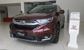 Honda CR-V giảm giá đẩy hàng tồn, 'dọn đường' cho phiên bản mới