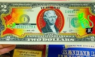 Tờ 2 USD in hình chuột mạ vàng được rao bán rầm rộ