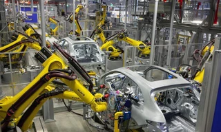 Ô tô Đức về Việt Nam có thể giảm giá 30%: Gom tiền chờ xe sang