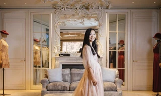 Ái nữ 19 tuổi của Lý Liên Kiệt đẹp như minh tinh, dự vũ hội của giới thượng lưu