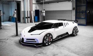 Ronaldo tậu siêu xe Bugatti mừng chức vô địch Serie A