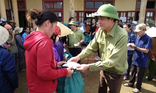 Báo Xây dựng chung tay hỗ trợ đồng bào miền Trung bị thiệt hại do mưa lũ