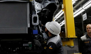 Foxconn bắt tay VinFast sản xuất pin, phụ tùng cho ôtô điện?