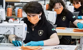 Lamborghini chuyển sang sản xuất khẩu trang