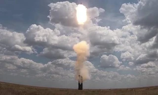 Ông Putin thông báo Nga đang triển khai 'rồng lửa' S-500