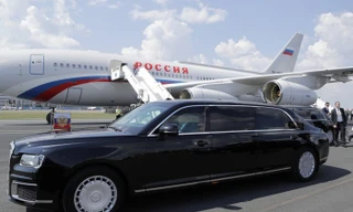 Cận cảnh chiếc limousine bọc thép thường được Tổng thống Putin mang theo khi công du nước ngoài
