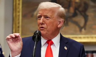 Mỹ bắt đầu áp thuế 25% với thép, nhôm nhập khẩu