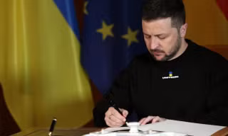 Xung đột Nga - Ukraine ngày 16/4: Tổng thống Ukraine Zelensky bãi nhiệm nhiều quan chức an ninh