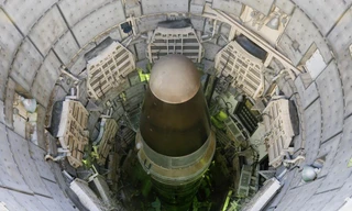 Mỹ hoãn thử tên lửa đạn đạo xuyên lục địa để tránh 'thêm dầu vào lửa'