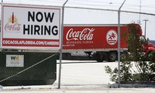 Mỹ: Nhân viên vội vàng sơ tán vì rò rỉ hóa chất tại nhà máy Coca-Cola
