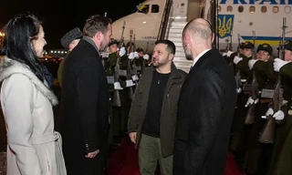 Tổng thống Ukraine Zelensky đến Estonia trong chuyến công du vùng Baltic