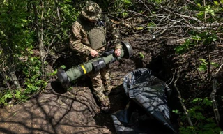 Washington Post: Mỹ cung cấp vũ khí hiện đại cho Ukraine, nhưng không hướng dẫn sử dụng