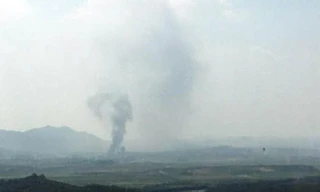 Hiện trường vụ nổ nhìn từ phía Hàn Quốc. Ảnh: Yonhap