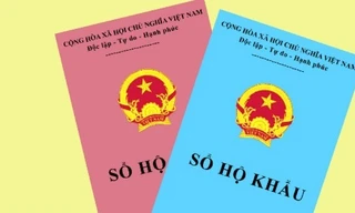 Mẫu sổ hộ khẩu giấy hiện nay. Ảnh: Sơn Thủy