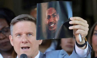 Mỹ: Một thành phố hủy lễ mừng Quốc khánh sau vụ cảnh sát bắn tử vong người da màu