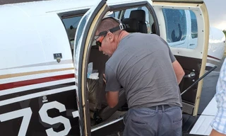 Nam Phi: Máy bay hạ cánh khẩn cấp vì rắn hổ mang bò lên ghế phi công