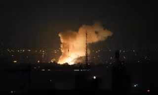 Mỏ khí đốt lớn nhất thế giới ở Iran bốc cháy sau cuộc tấn công của Israel
