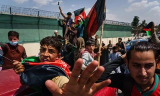 Phong trào biểu tình phản đối Taliban ở thủ đô Kabul của Afghanistan. Ảnh: LA Times