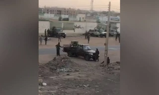 Binh biến ở thủ đô Sudan, quân đội đụng độ với lực lượng bán quân sự