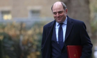 Bộ trưởng Quốc phòng Anh Ben Wallace từ chức