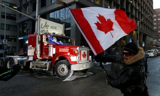 Làn sóng biểu tình lan rộng, thủ đô Canada ban bố tình trạng khẩn cấp