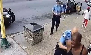 Người ngồi cùng xe lần đầu lên tiếng về giây phút cuối đời của George Floyd