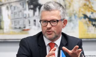 Tổng thống Ukraine bãi nhiệm một loạt đại sứ