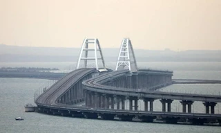 Nghị sĩ Ukraine và Bộ trưởng Quốc phòng Anh thảo luận việc phá hủy cầu Crimea 