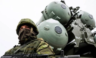 Mátxcơva tuyên bố đánh chặn tên lửa S-200 của Ukraine trên lãnh thổ Nga