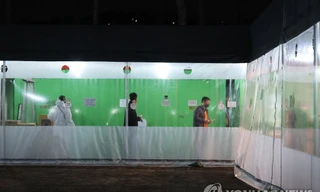 Hàn Quốc vượt mốc 10 triệu ca COVID-19, lò hoả táng và nhà xác quá tải