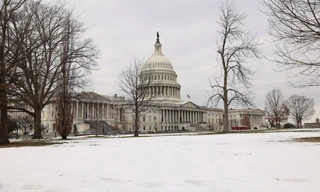 Tuyết phủ kín Đồi Capitol, ông Trump ra quyết định bất ngờ về lễ nhậm chức