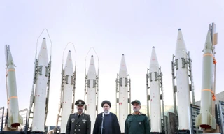 Iran cảnh báo sẽ tấn công các căn cứ Mỹ nếu bùng phát xung đột