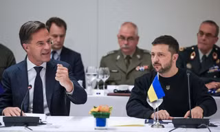 Tổng thư ký NATO thúc giục Tổng thống Ukraine khôi phục quan hệ với Mỹ