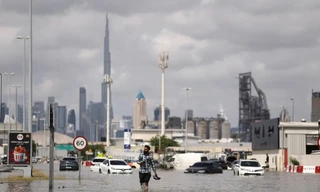 Thành phố sa mạc Dubai ‘đóng băng’ suốt cả tuần vì mưa lớn chưa từng thấy